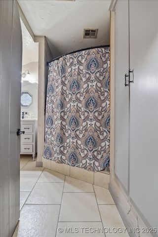 14552 E Lake Drive, Claremore, OK 74017