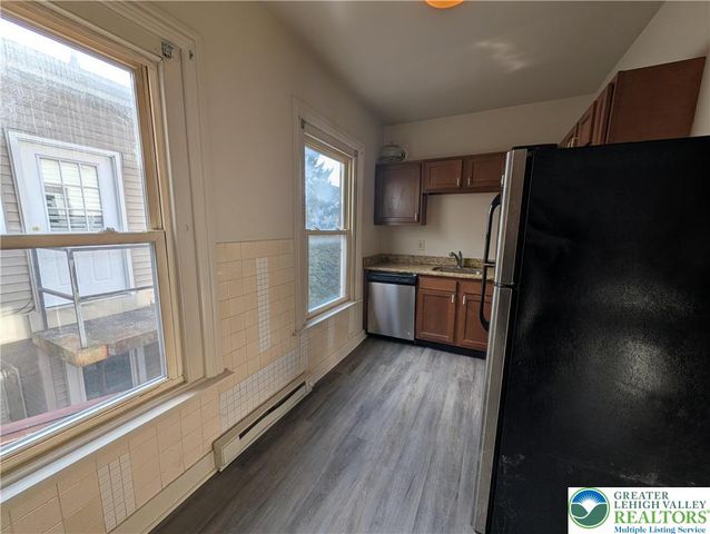 647 North New Street 4, Bethlehem City, PA 18018