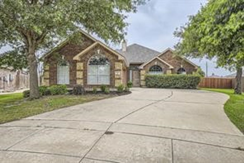 5441 Threshing Drive, Fort Worth, TX 76179