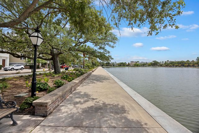 11 Smith Street, Charleston, SC 29401