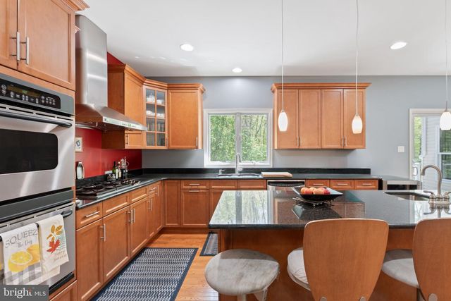 13 SCHINDLER LN, Monroe Township, NJ 08831