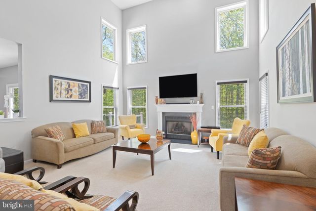 13 SCHINDLER LN, Monroe Township, NJ 08831