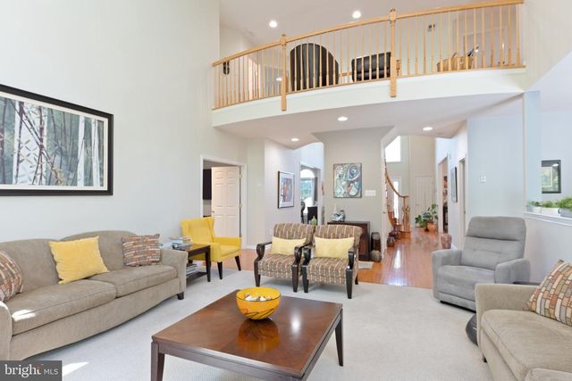 13 SCHINDLER LN, Monroe Township, NJ 08831