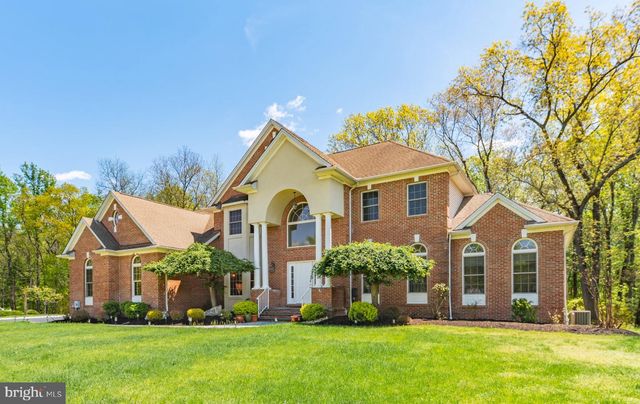 13 SCHINDLER LN, Monroe Township, NJ 08831