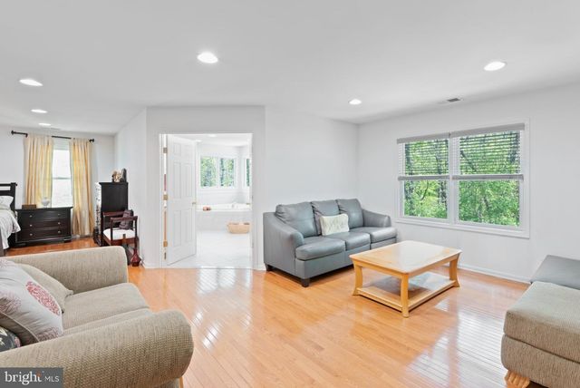 13 SCHINDLER LN, Monroe Township, NJ 08831