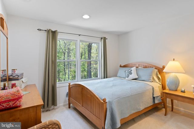 13 SCHINDLER LN, Monroe Township, NJ 08831