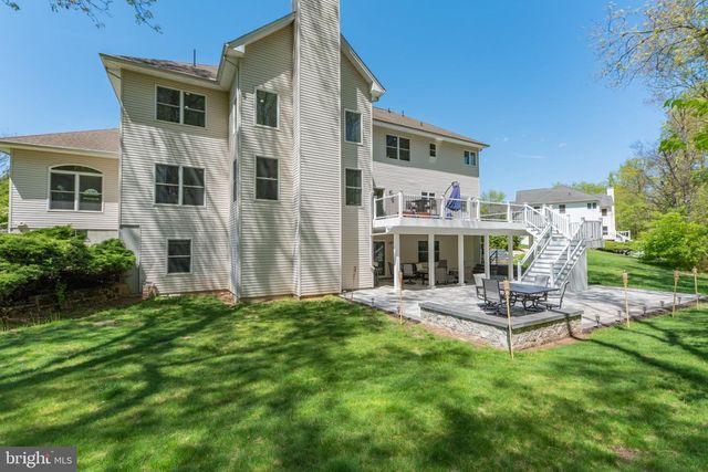 13 SCHINDLER LN, Monroe Township, NJ 08831