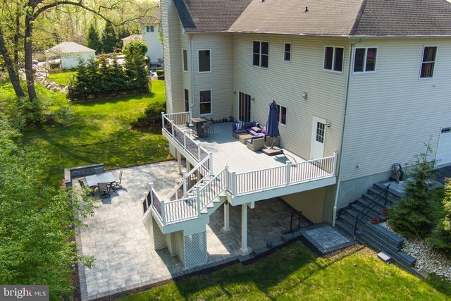 13 SCHINDLER LN, Monroe Township, NJ 08831