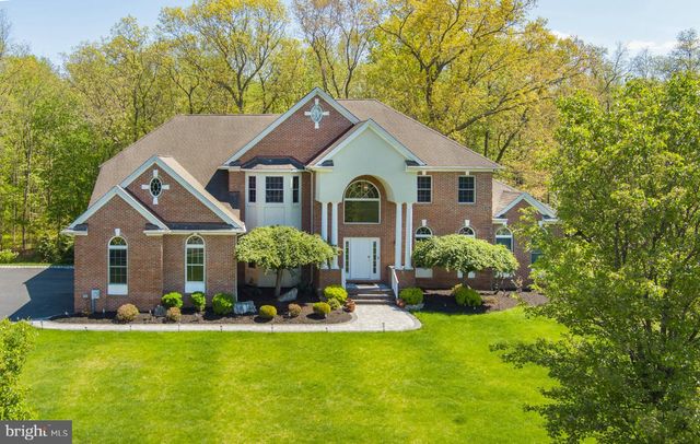 13 SCHINDLER LN, Monroe Township, NJ 08831