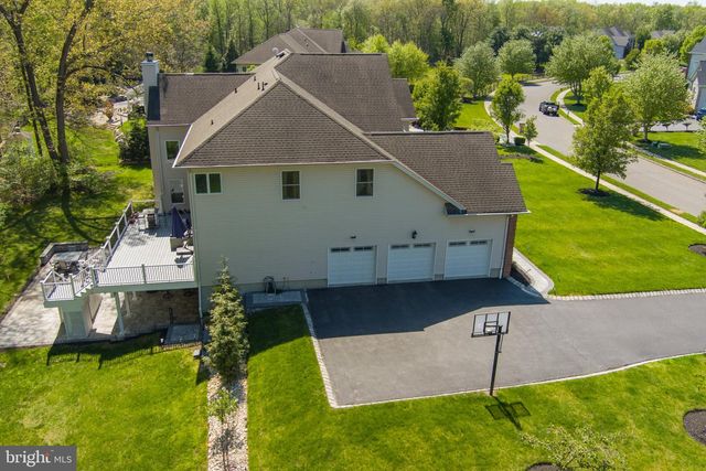 13 SCHINDLER LN, Monroe Township, NJ 08831