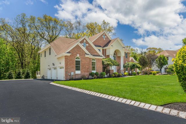 13 SCHINDLER LN, Monroe Township, NJ 08831