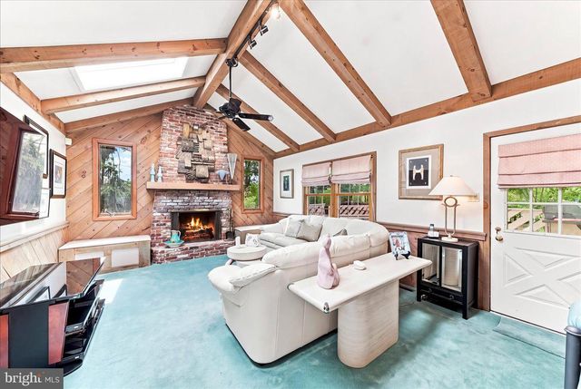 140 JUSTICE DR, Newtown, PA 18940