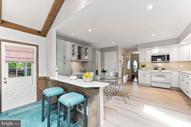 140 JUSTICE DR, Newtown, PA 18940