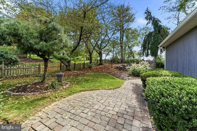 140 JUSTICE DR, Newtown, PA 18940