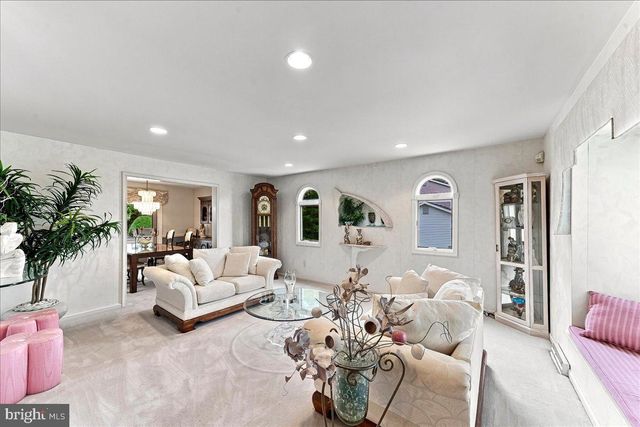140 JUSTICE DR, Newtown, PA 18940