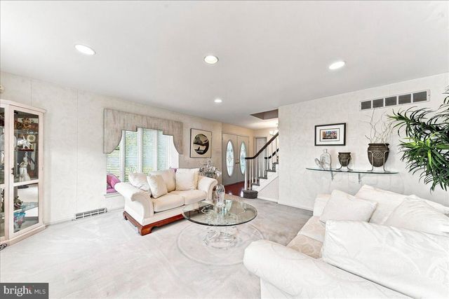 140 JUSTICE DR, Newtown, PA 18940
