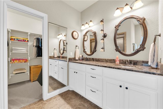 3503 NE Oaktrace Avenue, Bentonville, AR 72712