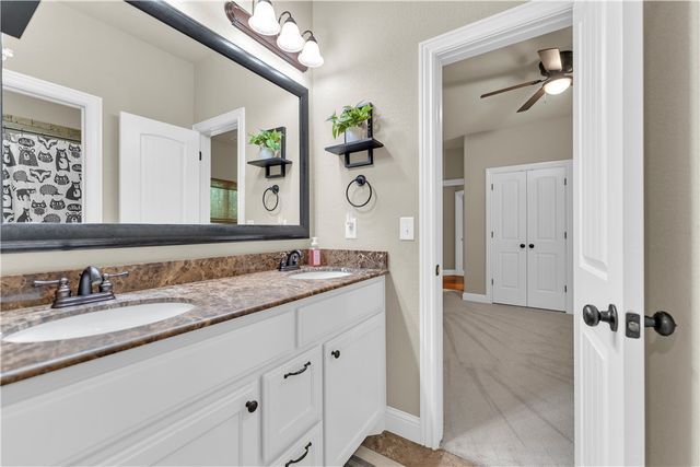 3503 NE Oaktrace Avenue, Bentonville, AR 72712