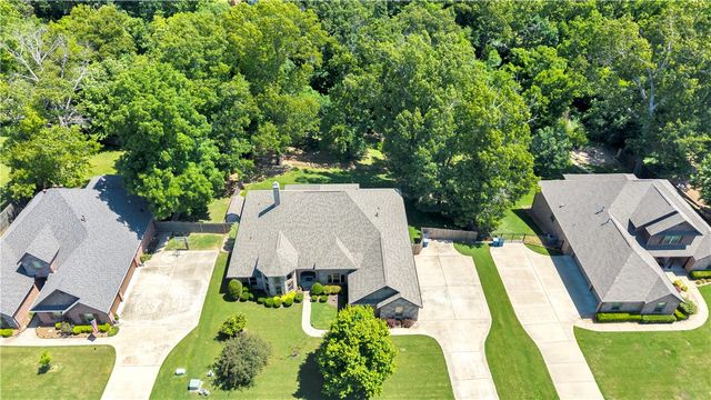 3503 NE Oaktrace Avenue, Bentonville, AR 72712