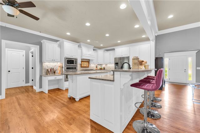 3503 NE Oaktrace Avenue, Bentonville, AR 72712