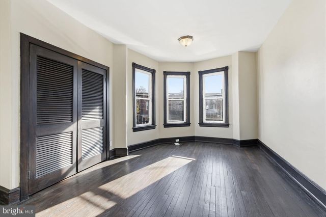 109 N BROADWAY, Gloucester City, NJ 08030