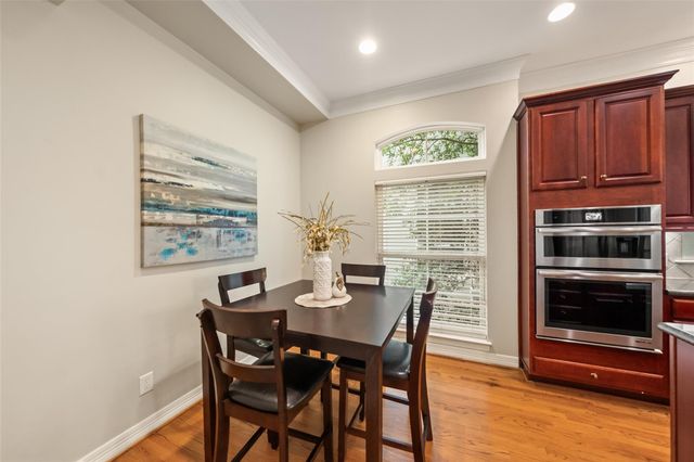 2708 Wroxton Road, West University Place, TX 77005
