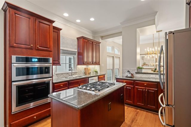 2708 Wroxton Road, West University Place, TX 77005
