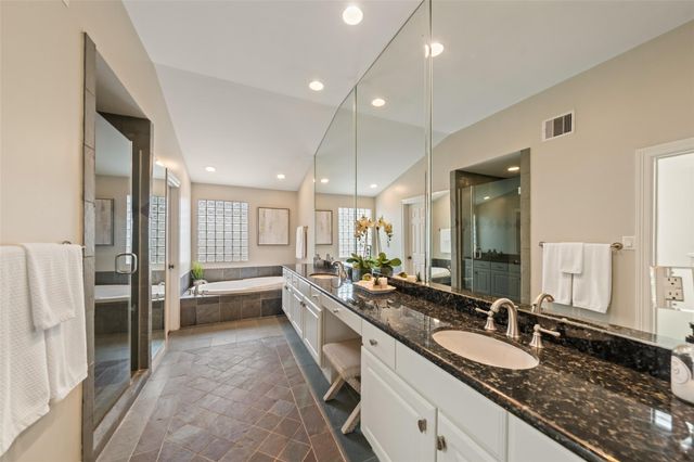 2708 Wroxton Road, West University Place, TX 77005