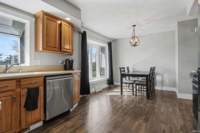 57423 Horseshoe Court, Goshen, IN 46528