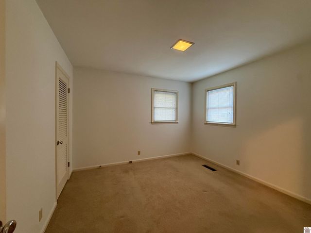 804 Guthrie Drive, Murray, KY 42071