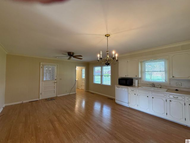 804 Guthrie Drive, Murray, KY 42071