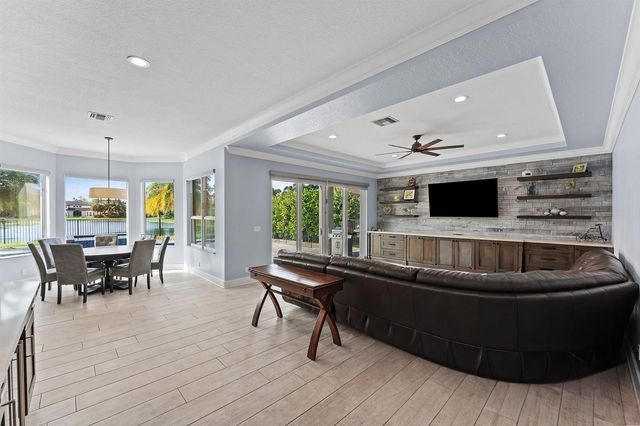 9173 Oak Alley Drive, Lake Worth, FL 33467