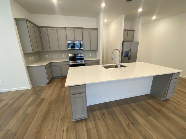 8311 Holly Blue Drive, Rosharon, TX 77583