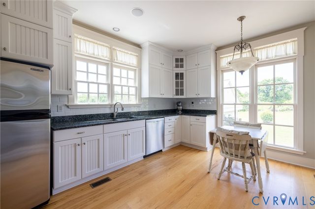 13419 Scotts Rd, Dewitt, VA 23840
