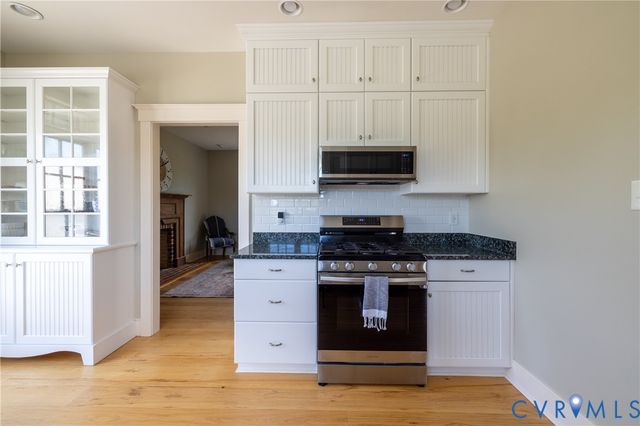 13419 Scotts Rd, Dewitt, VA 23840