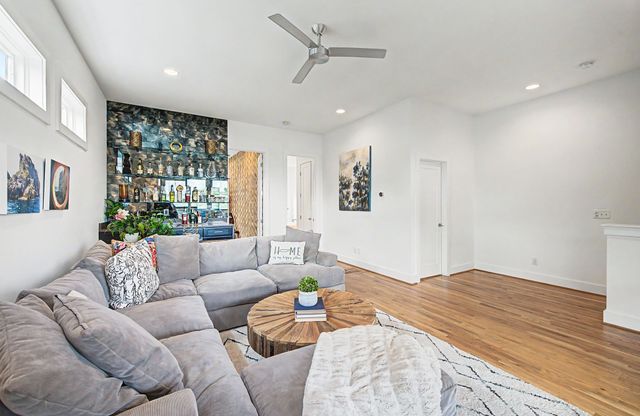 1014 9th Ave, S, Nashville, TN 37203