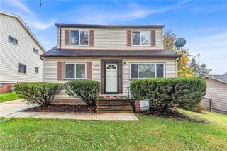 8232 Crudele Drive 2/UP, Garfield Heights, OH 44125