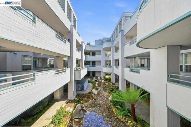 720 Promontory Point Ln 2205, Foster City, CA 94404