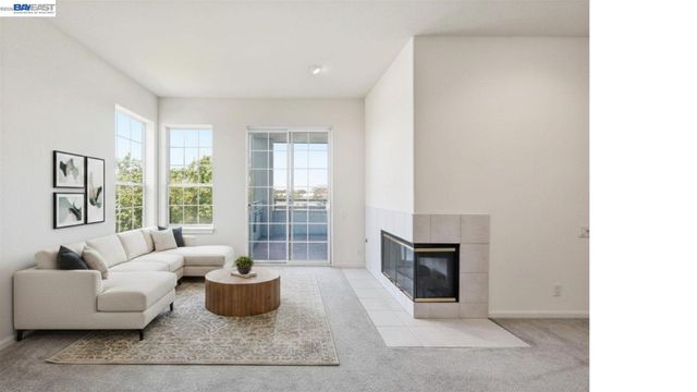 720 Promontory Point Ln 2205, Foster City, CA 94404