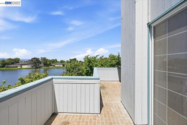 720 Promontory Point Ln 2205, Foster City, CA 94404
