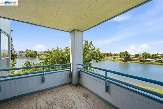 720 Promontory Point Ln 2205, Foster City, CA 94404