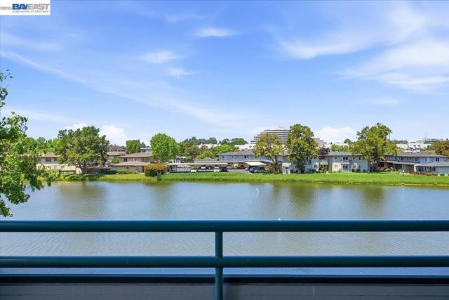 720 Promontory Point Ln 2205, Foster City, CA 94404