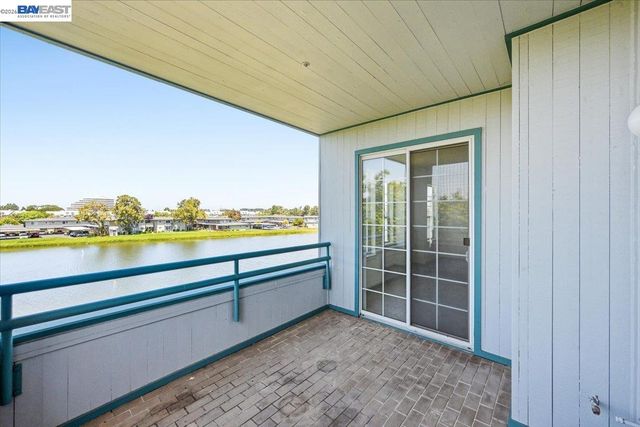 720 Promontory Point Ln 2205, Foster City, CA 94404