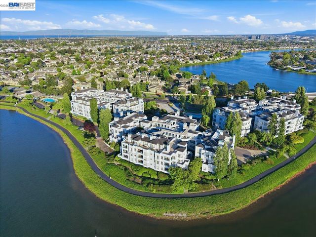 720 Promontory Point Ln 2205, Foster City, CA 94404