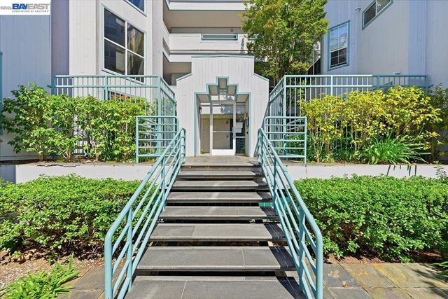 720 Promontory Point Ln 2205, Foster City, CA 94404