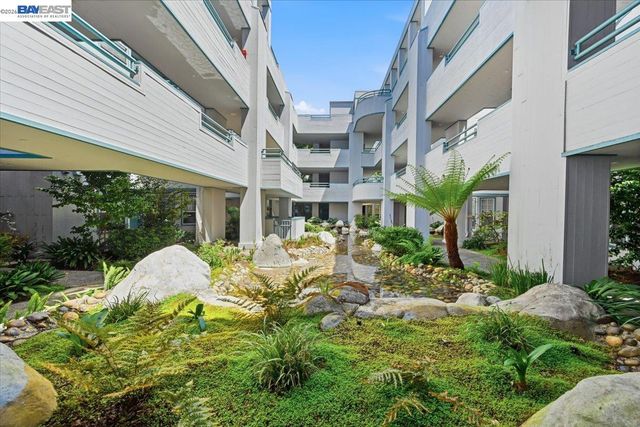 720 Promontory Point Ln 2205, Foster City, CA 94404