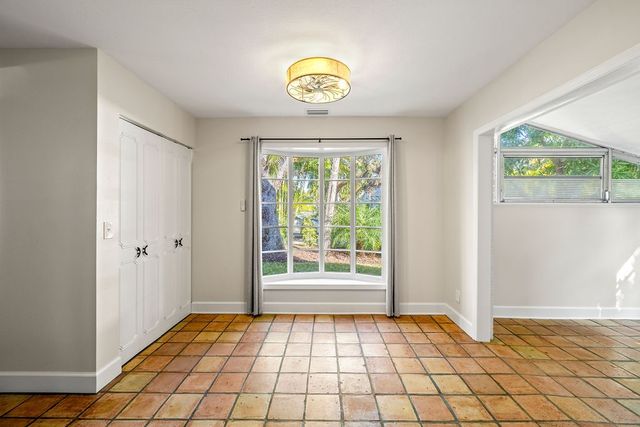 2924 Eagle Drive, Vero Beach, FL 32963