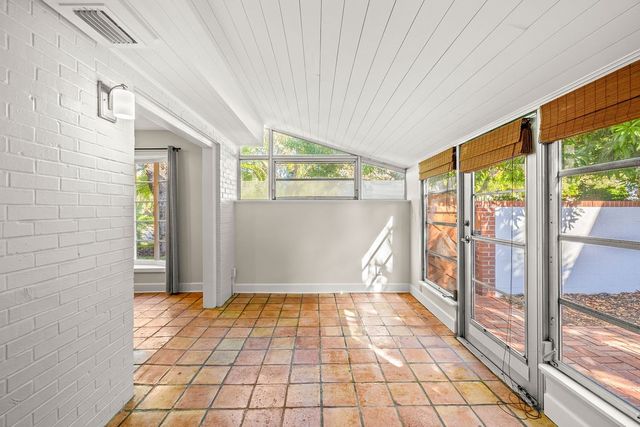 2924 Eagle Drive, Vero Beach, FL 32963