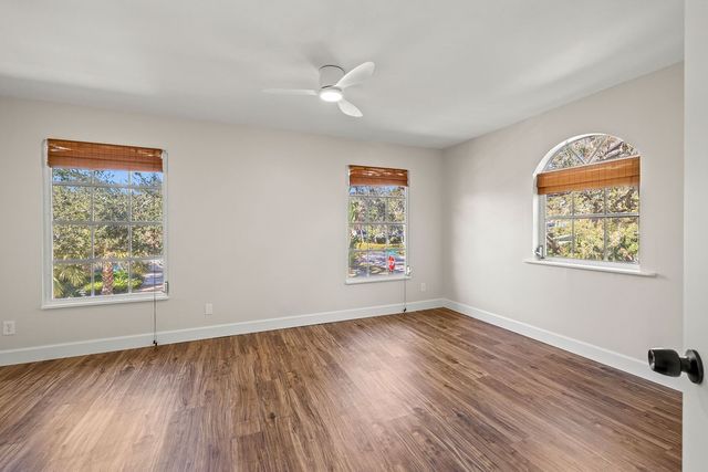 2924 Eagle Drive, Vero Beach, FL 32963