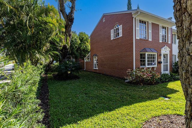 2924 Eagle Drive, Vero Beach, FL 32963